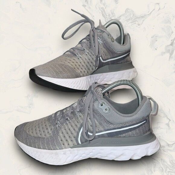 Nike React Infinity Run Flyknit 2 Particle Grey Running Athletic Shoe Women 6.5 - Picture 1 of 8